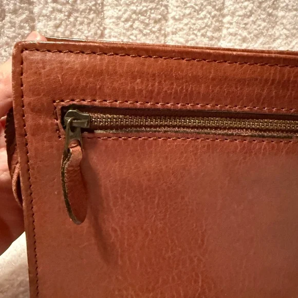 Valentino Garavani Brown Leather Clutch - Picture 14 of 15